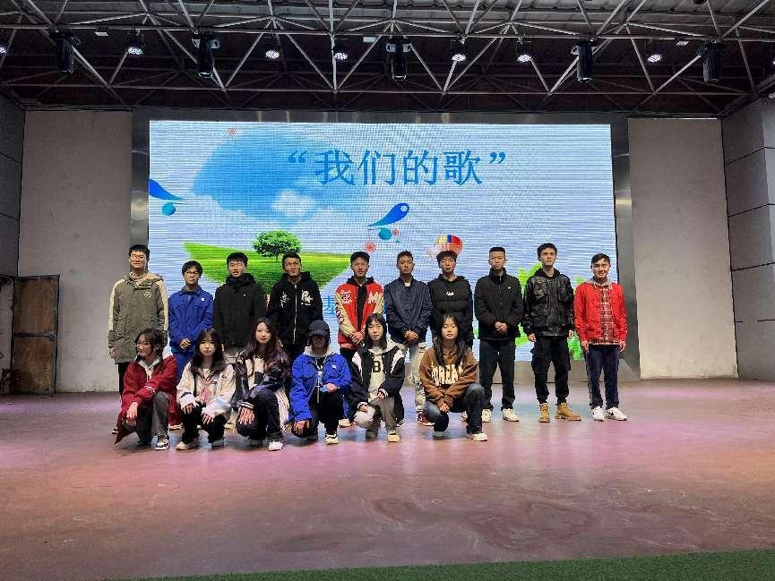 遇见你我 相约春天 --“我们的歌”基础部师生歌友会